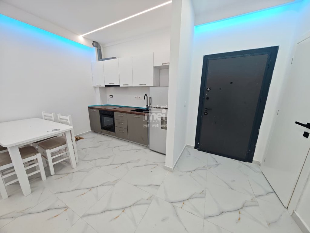 SHITET APARTMENT 1+1 NE QENDER!
