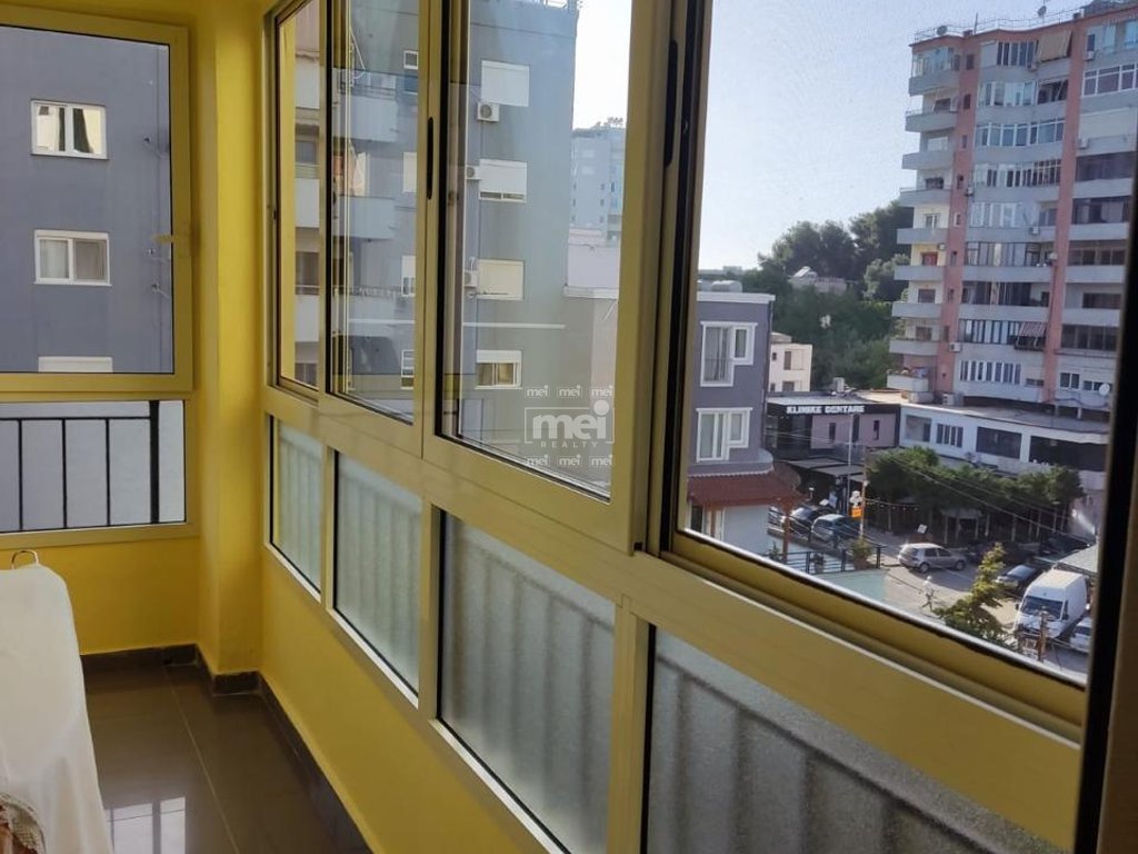 JEPET ME QIRA APARTAMENT  3+1+2 NE VOLLGA!