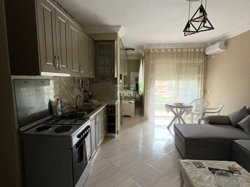 JEPET ME QIRA GARSONIERE SHKEMBI KAVAJES