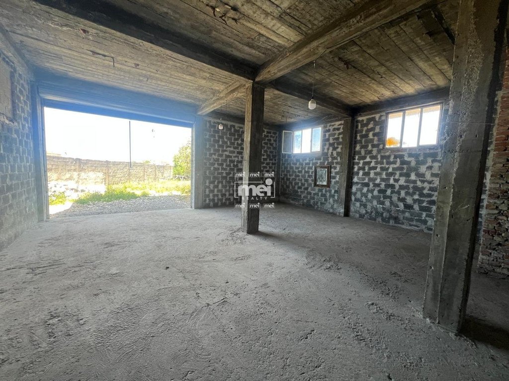 JEPET ME QIRA MAGAZINE NE SHKOZET!