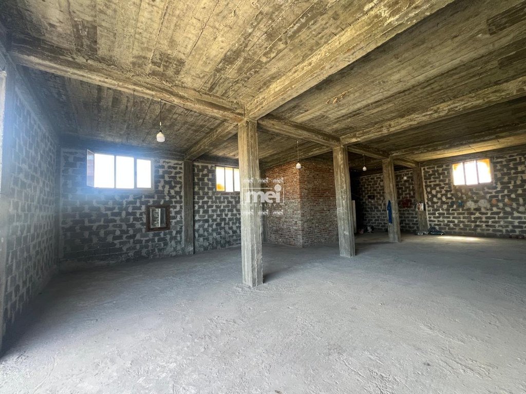 JEPET ME QIRA MAGAZINE NE SHKOZET!