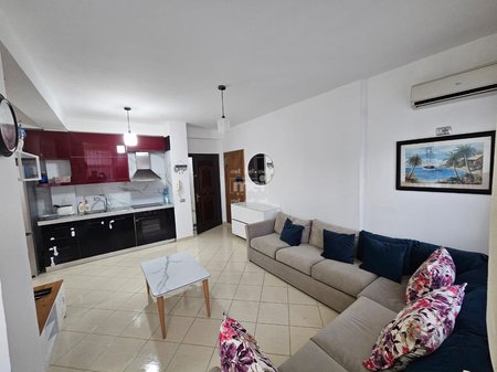 SHITET APARTAMENT 1+1 PRANE HOTEL UJVARES TE MALI ROBIT!