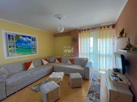 JEPET ME QIRA APARTAMENTI 1+1 PLAZH