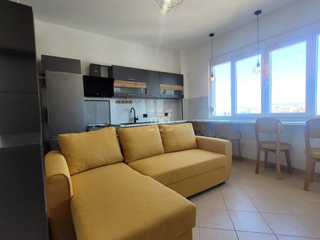 SHITET GARZONIERE PLAZH