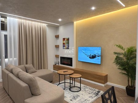 JEPET ME QIRA APARTAMENT 2+1 VOLLGA