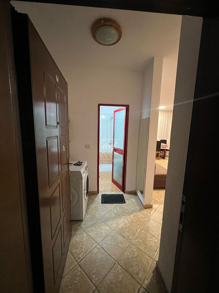 MONOLOCALE IN AFFITTO