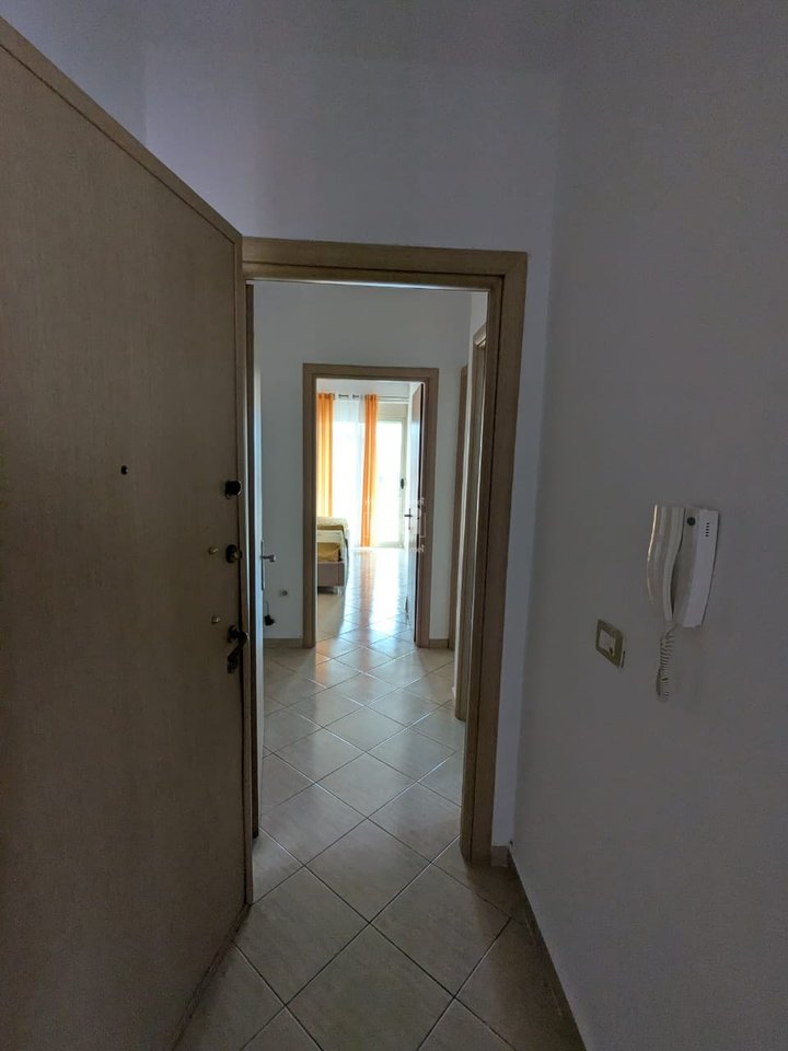 JEPET ME QIRA APARTAMENTI 2+1 PLAZH
