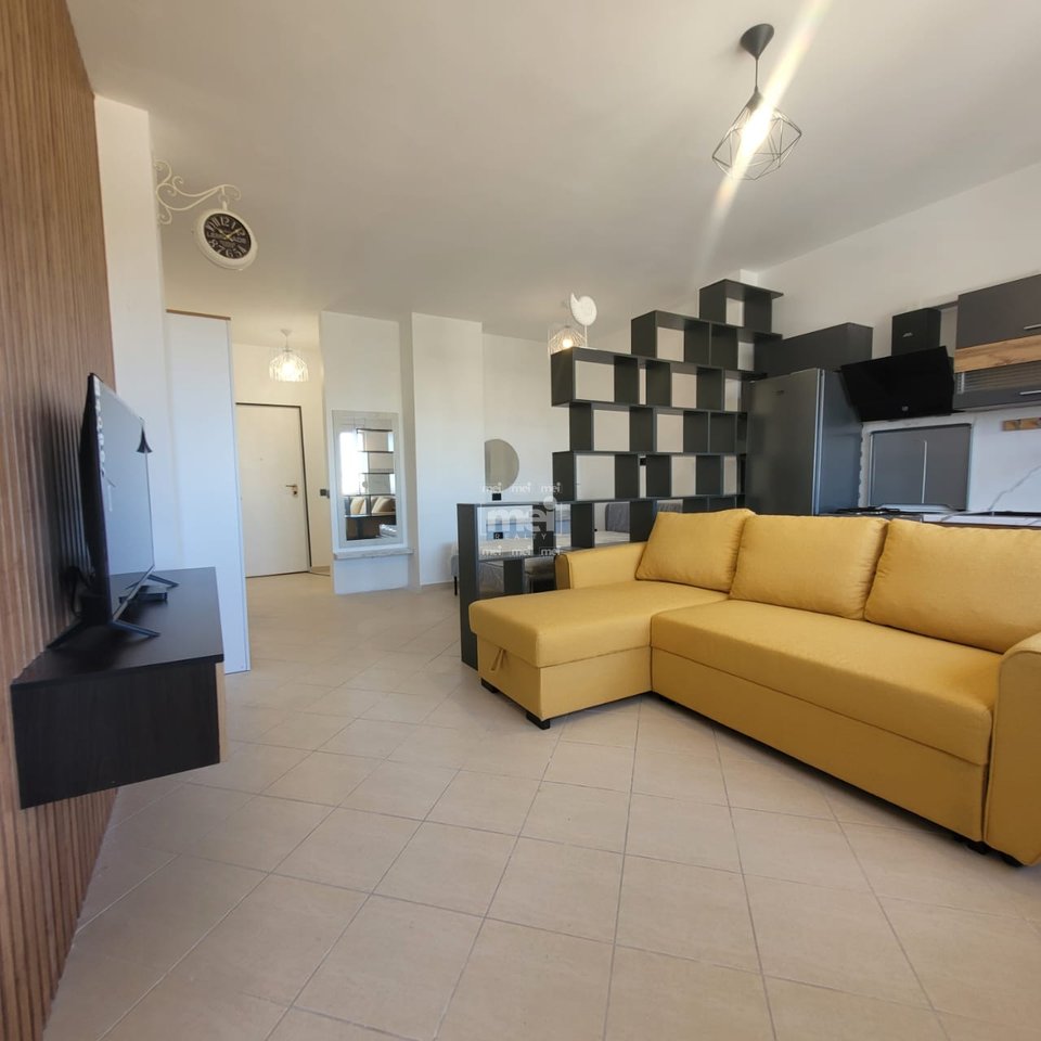 SHITET GARZONIERE PLAZH