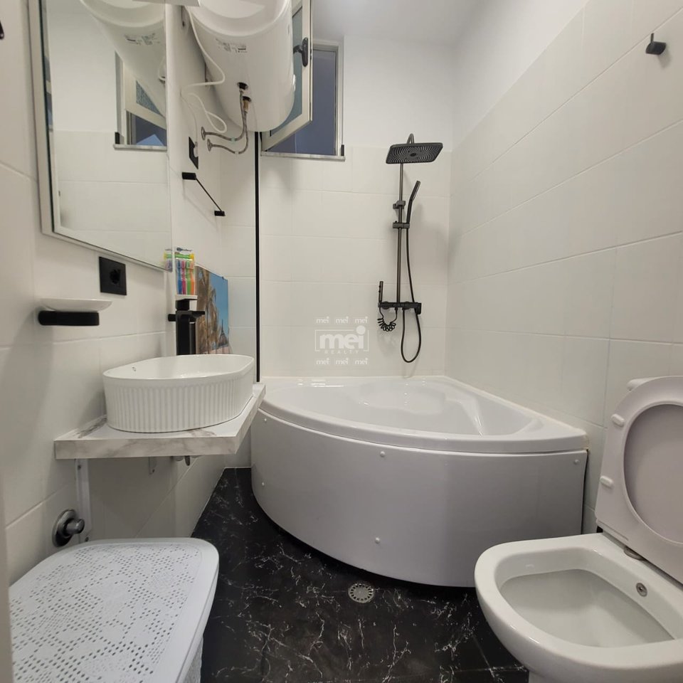 SHITET GARZONIERE PLAZH