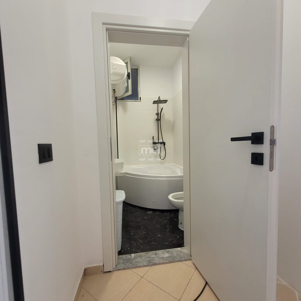 SHITET GARZONIERE PLAZH