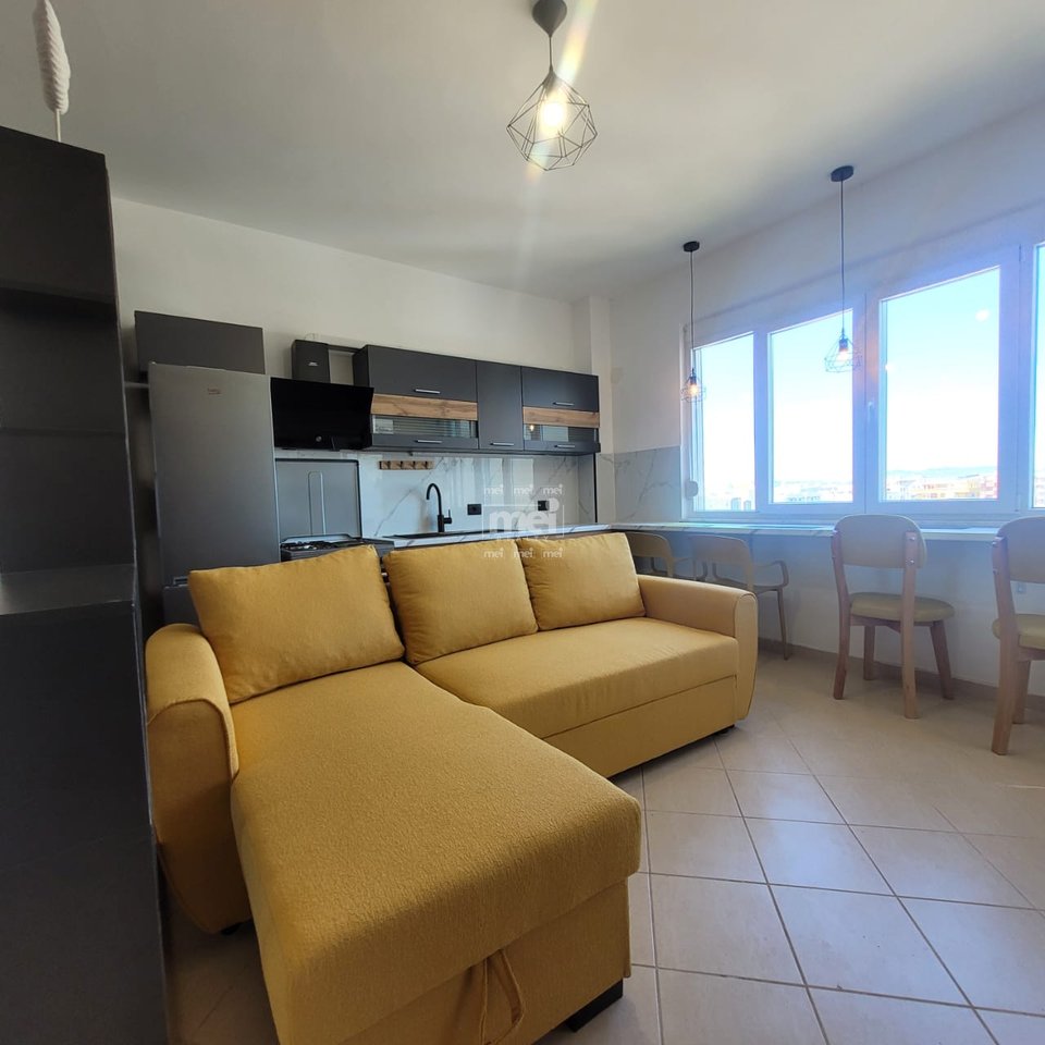 SHITET GARZONIERE PLAZH