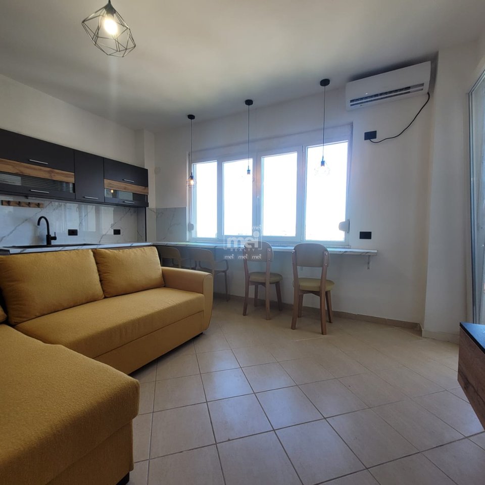 SHITET GARZONIERE PLAZH