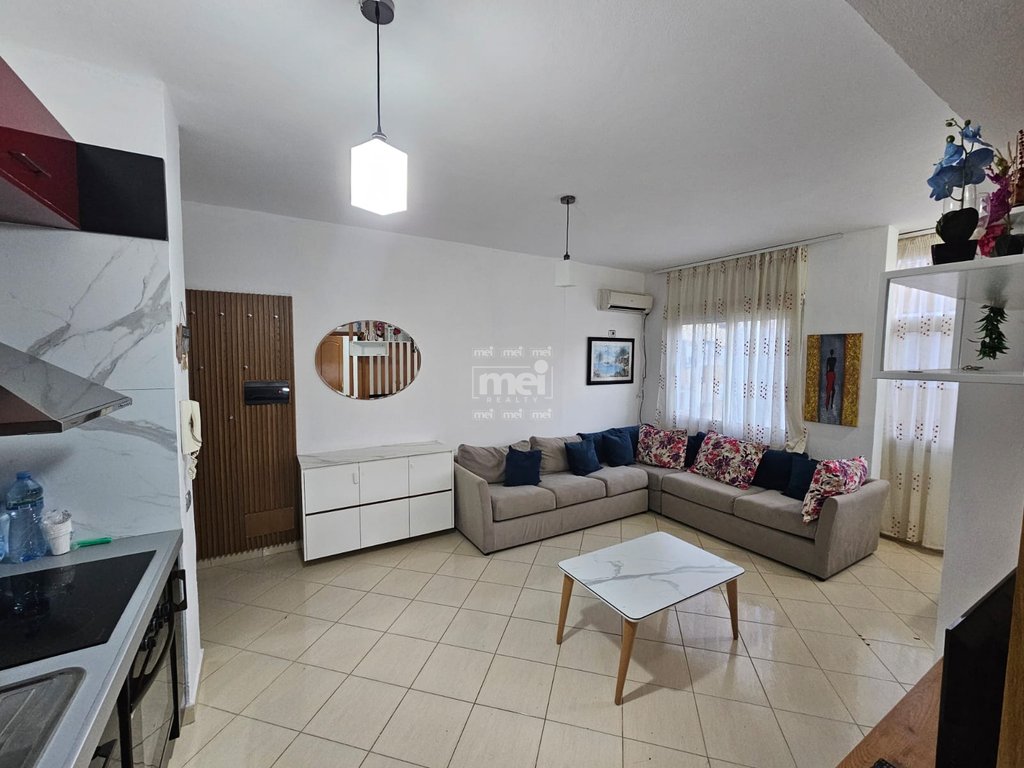SHITET APARTAMENT 1+1 PRANE HOTEL UJVARES TE MALI ROBIT!