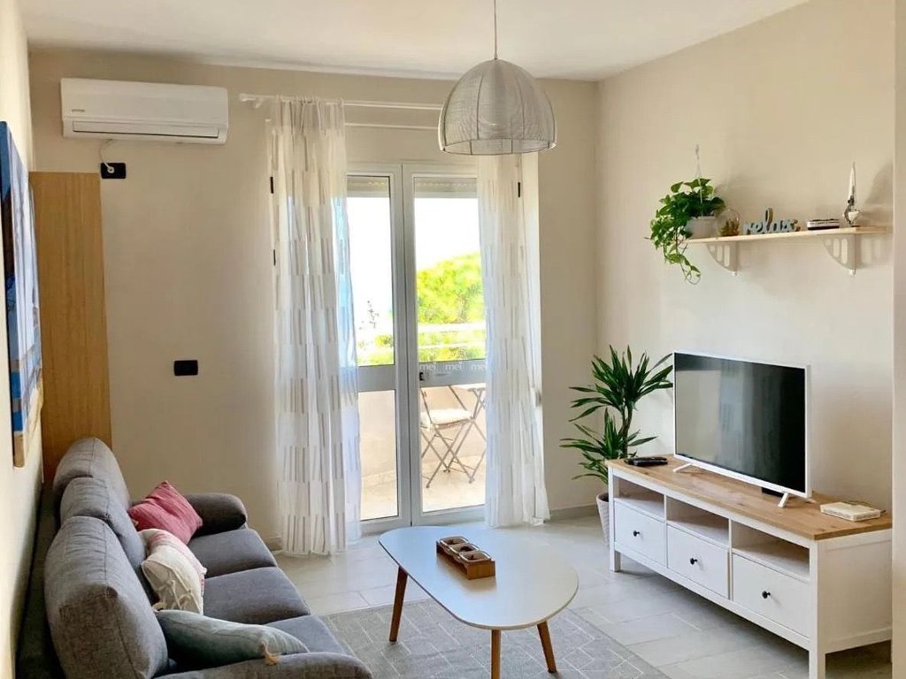 SHITET APARTAMENTI 1+1 SHKEMBI KAVAJES PAMJE NGA DETI