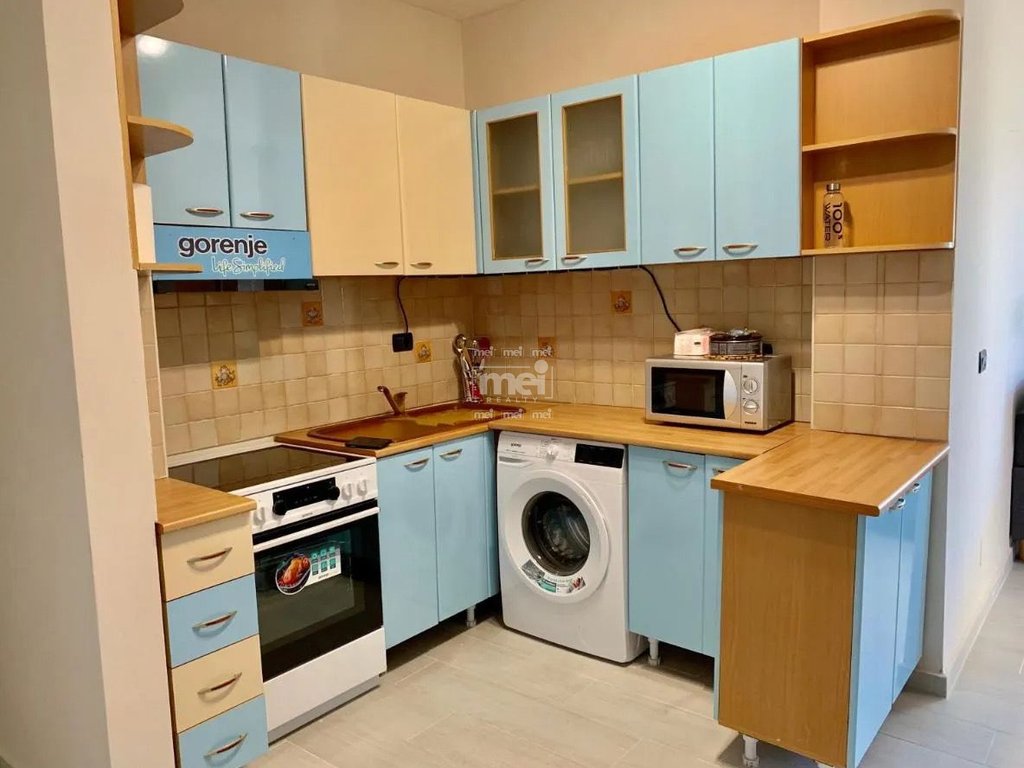 SHITET APARTAMENTI 1+1 SHKEMBI KAVAJES PAMJE NGA DETI