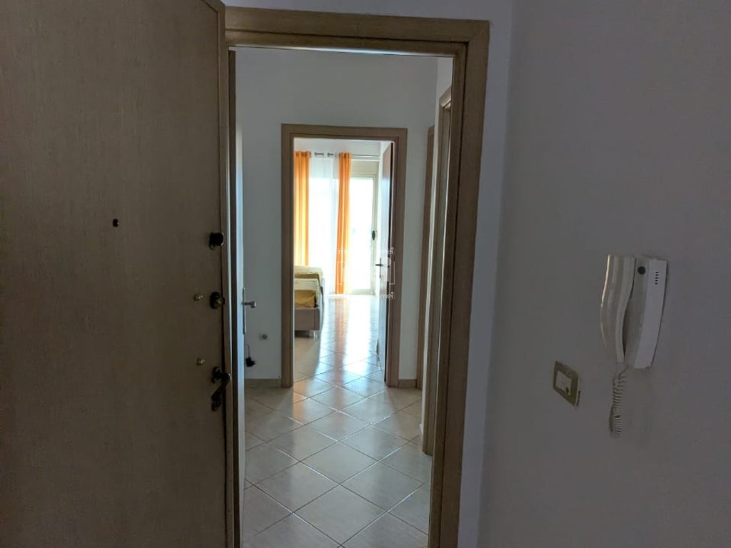 JEPET ME QIRA APARTAMENTI 2+1 PLAZH