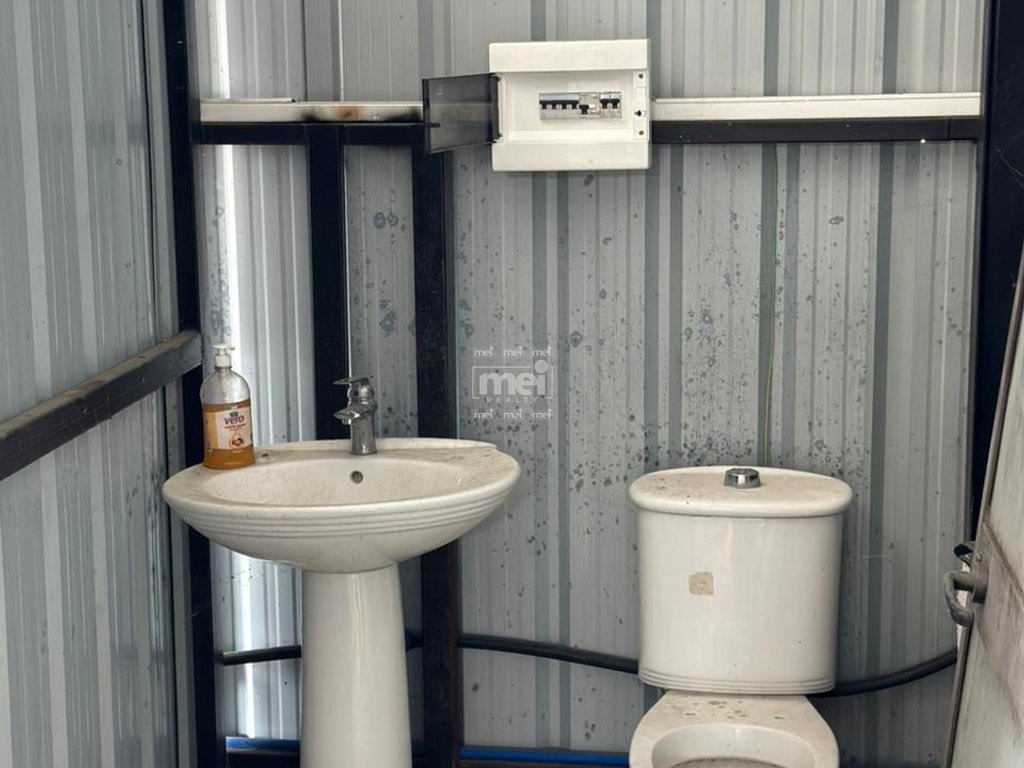 JEPET AMBIENT BIZNESI PER QERA TEK 4 RRUGET E SHIJAKUT!