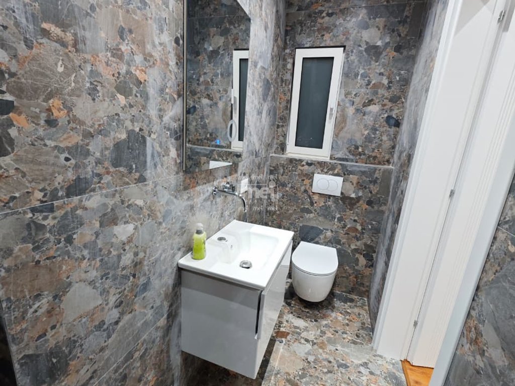 SHITET APARTMENT 2+1 NE BULEVARDIN KRYESOR!