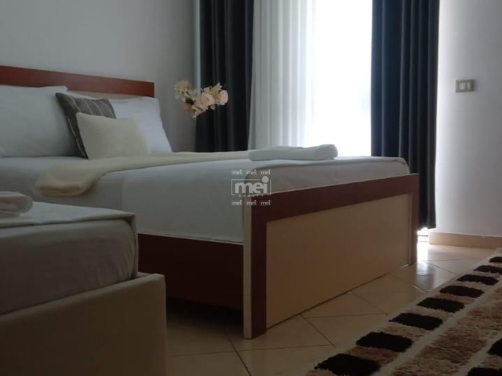 JEPET ME QIRA APARTAMENTI 1+1 PLAZH