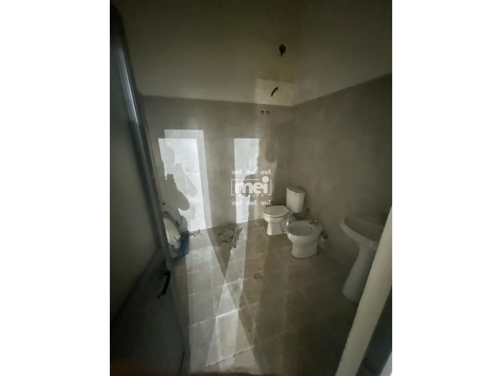 JEPET ME QIRA AMBIENT PRANE AMBVIENT!