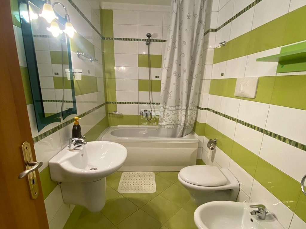 JEPET ME QIRA APARTAMENT 2+1+2 ME PAMJE NGA DETI NE QENDER!