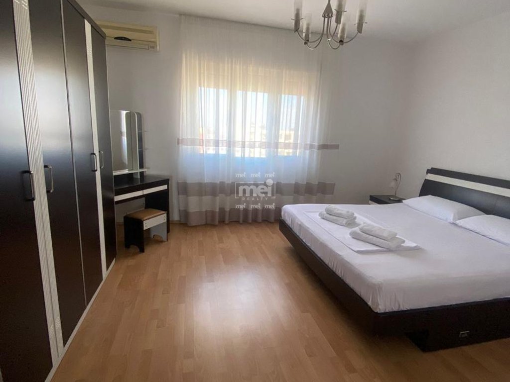 JEPET ME QIRA APARTAMENT 2+1+2 ME PAMJE NGA DETI NE QENDER!