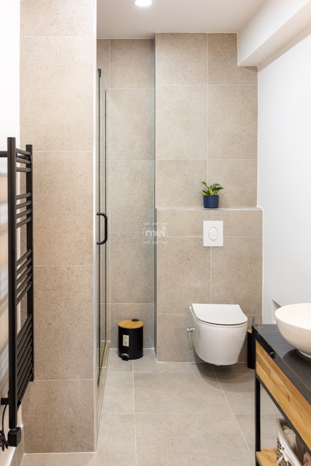 JEPET ME QIRA  APARTAMENTI ME PAMJE NGA DETI 2+1