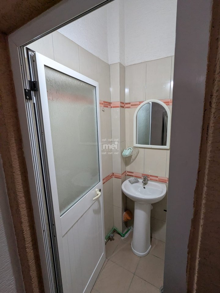 JEPET ME QIRA AMBIENT BIZNESI