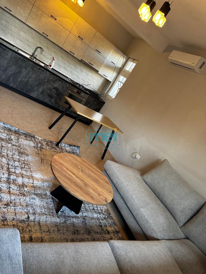 Jepet me Qera Super Shtepi Private 2+1 Afer Casa-Italias!