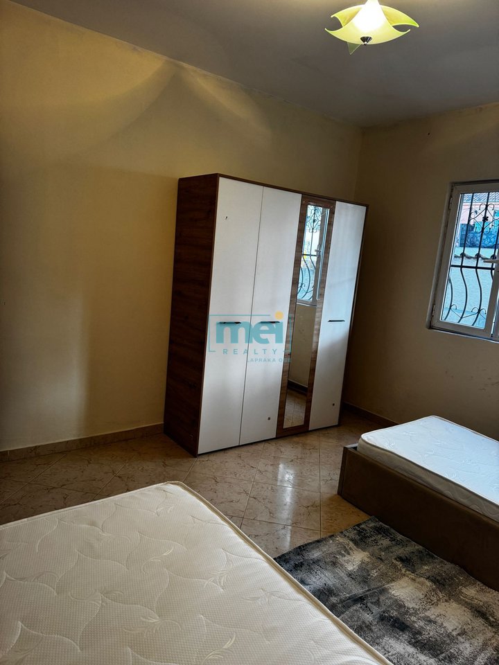 Jepet me Qera Super Shtepi Private 2+1 Afer Casa-Italias!