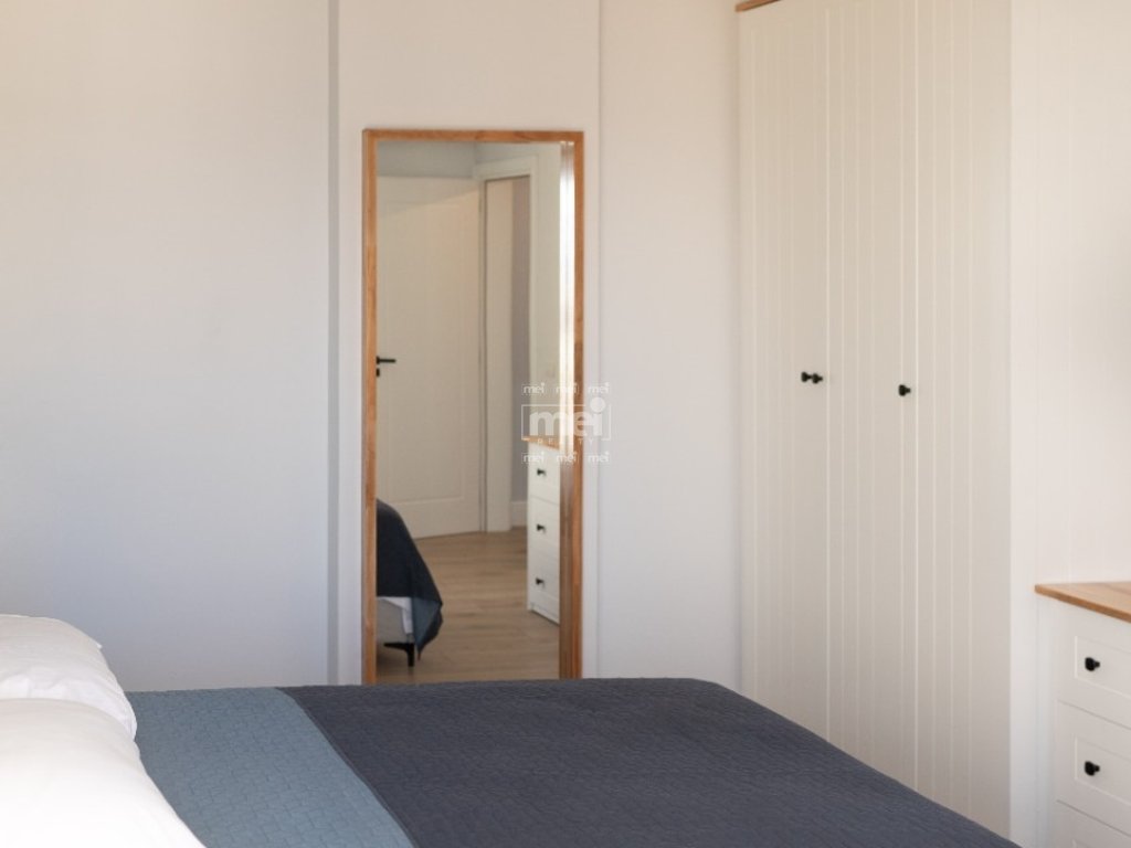 JEPET ME QIRA  APARTAMENTI ME PAMJE NGA DETI 2+1