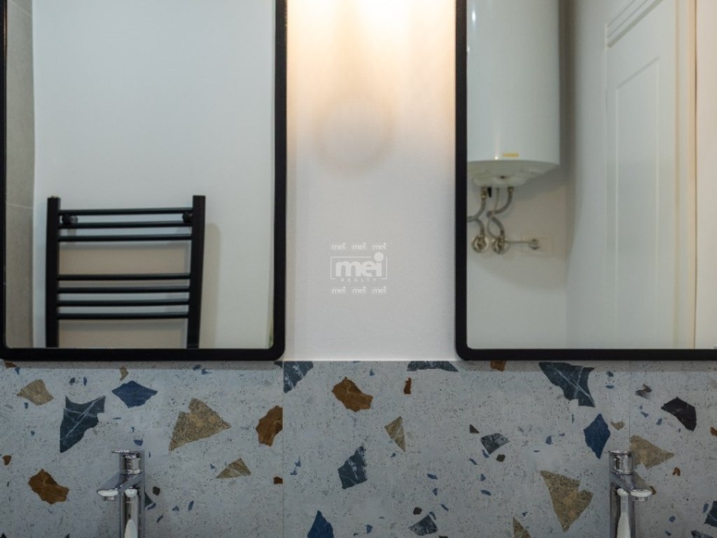 JEPET ME QIRA  APARTAMENTI ME PAMJE NGA DETI 2+1