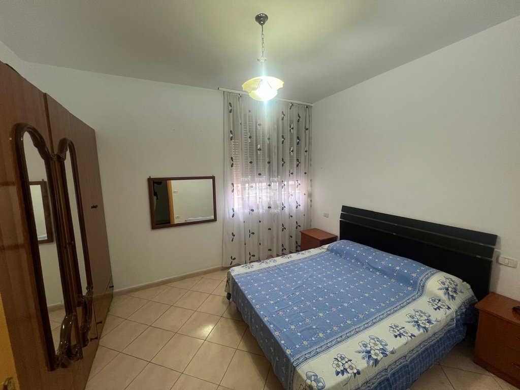 JEPET ME QIRA APARTAMENT 1+1 NE QENDER!