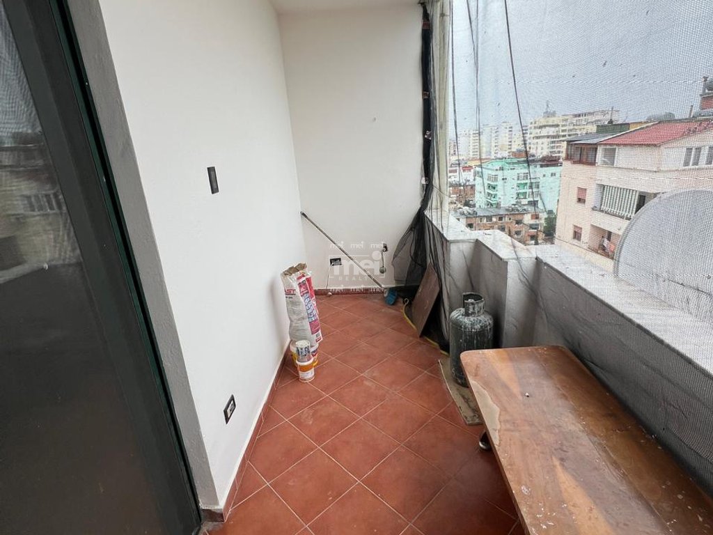 SHITET APARTAMENT 2+1 TEK TREGU FRUTA PERIMEVE!