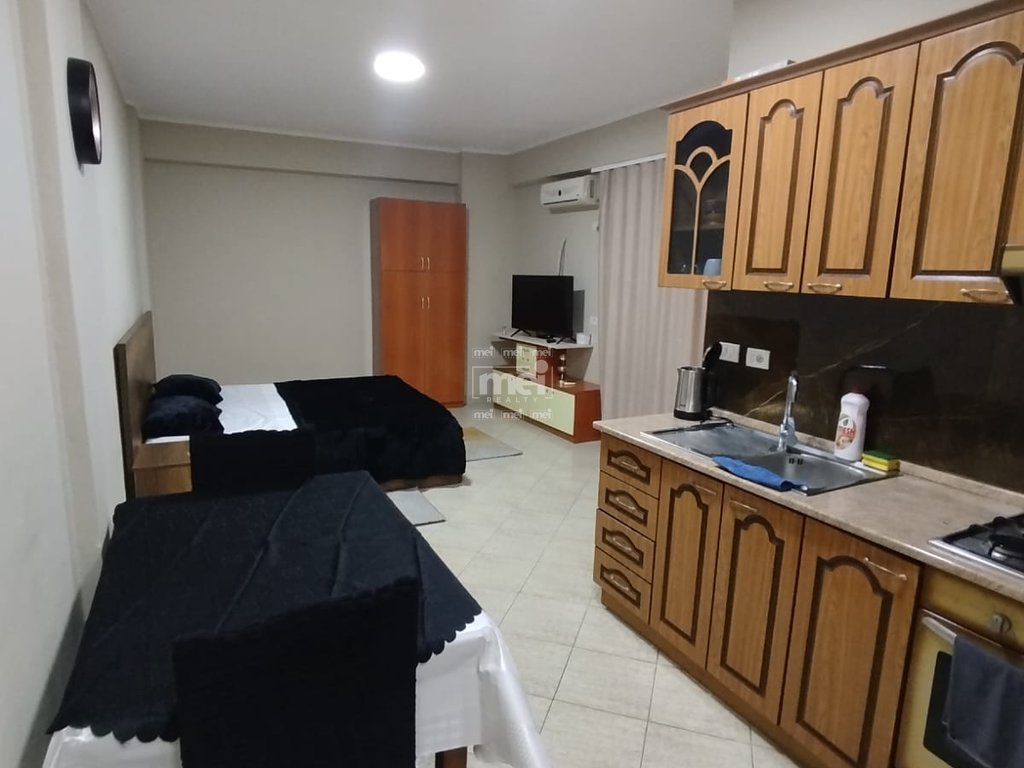 JEPET ME QIRA GARSONIERE NE ILIRIA!