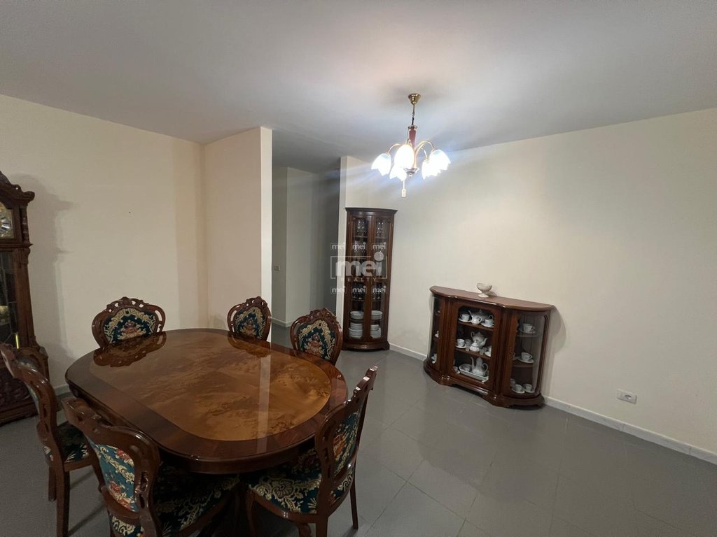 JEPET ME QIRA APARTAMENT  3+1+2 NE VOLLGA!