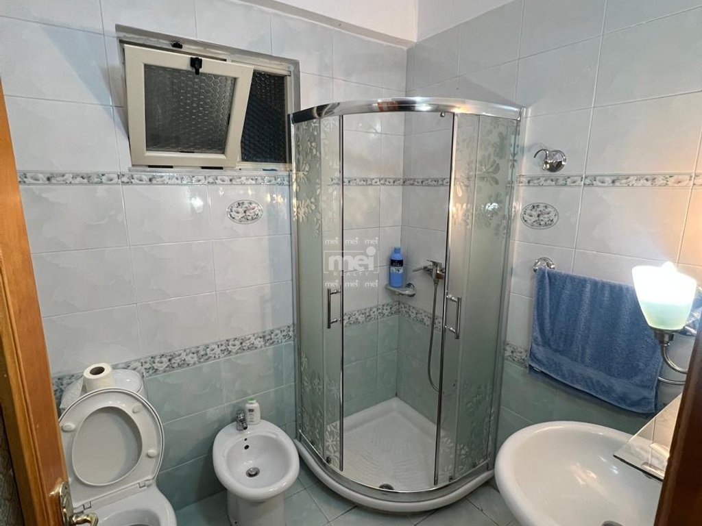 JEPET ME QIRA APARTAMENT  3+1+2 NE VOLLGA!