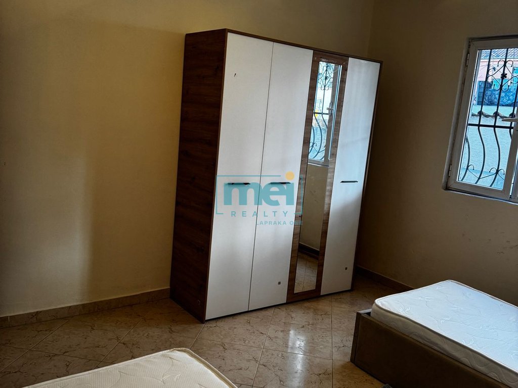 Jepet me Qera Super Shtepi Private 2+1 Afer Casa-Italias!