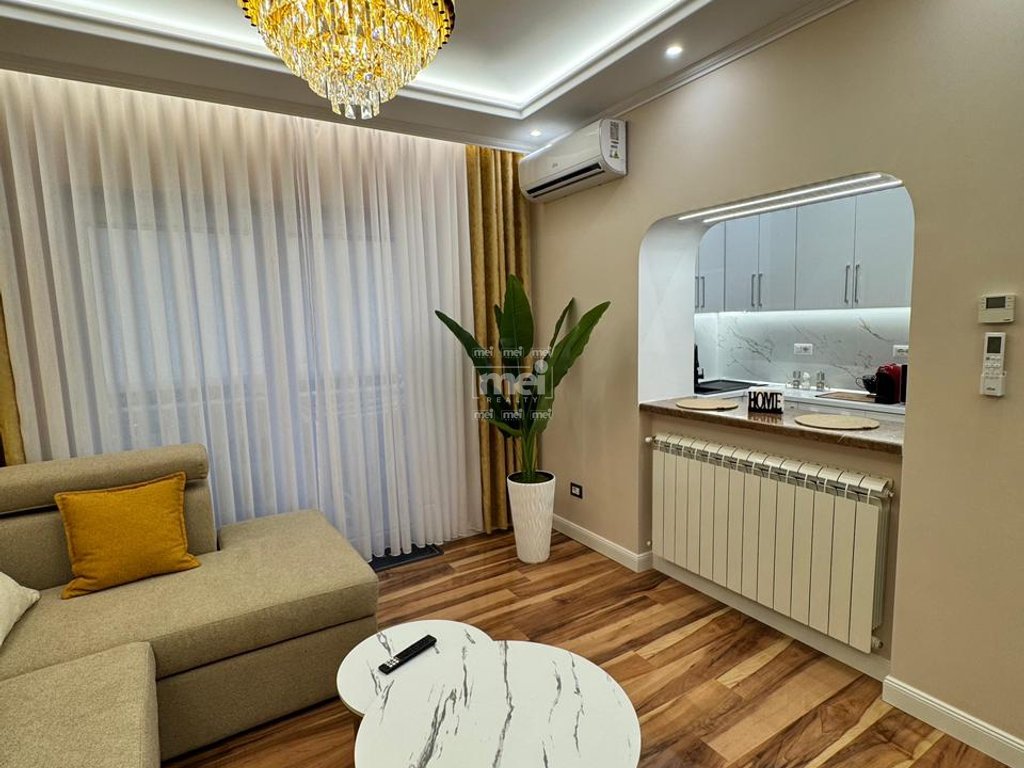 JEPET ME QIRA APARTAMENT 1+1 PRANE GJYKATES!