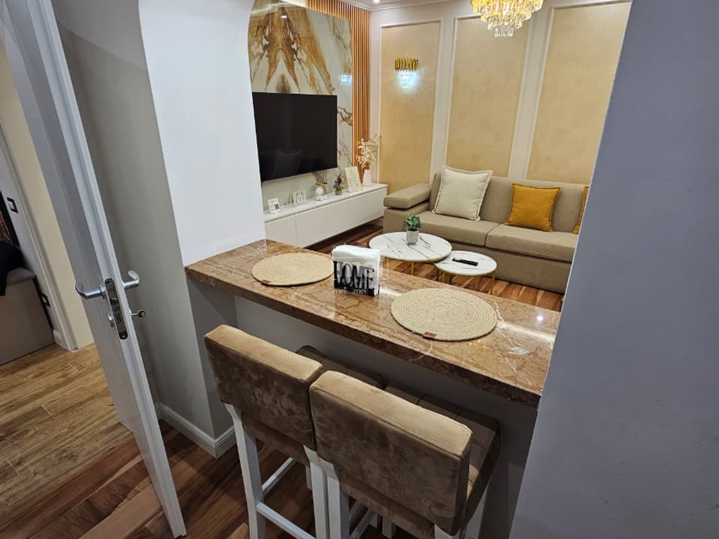 JEPET ME QIRA APARTAMENT 1+1 PRANE GJYKATES!