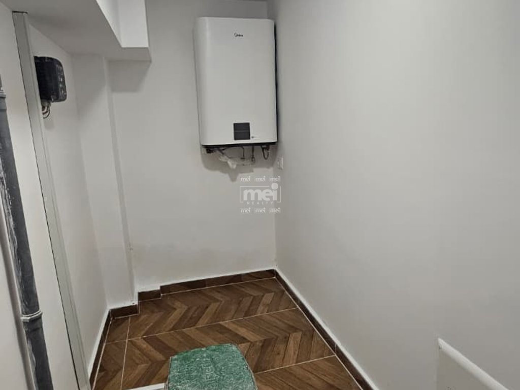 SHITET AMBIENT BIZNESI NË QENDËR TË DURRËSIT!