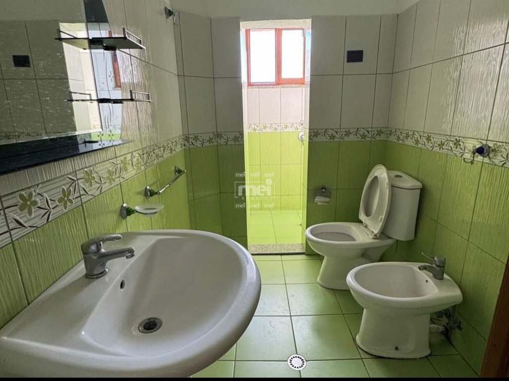 JEPET ME QERA APARTAMENT 1+1 TEK STADIUMI