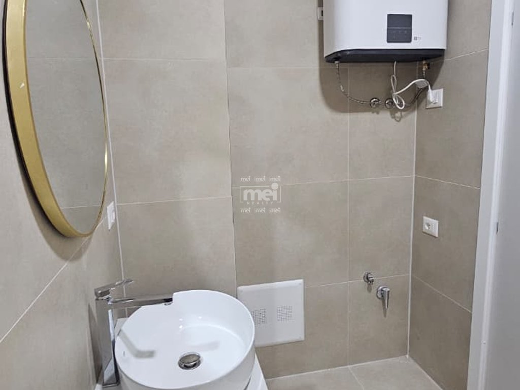 SHITET APARTAMENT 1+1 TE RROTA KUQE!