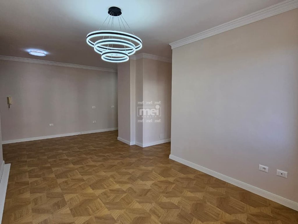 SHITET APARTAMENT 2+1 TEK RROTËN E KUQE!