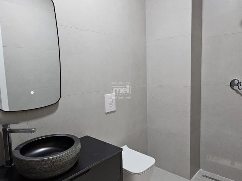 SHITET APARTAMENT 2+1 TEK RROTËN E KUQE!