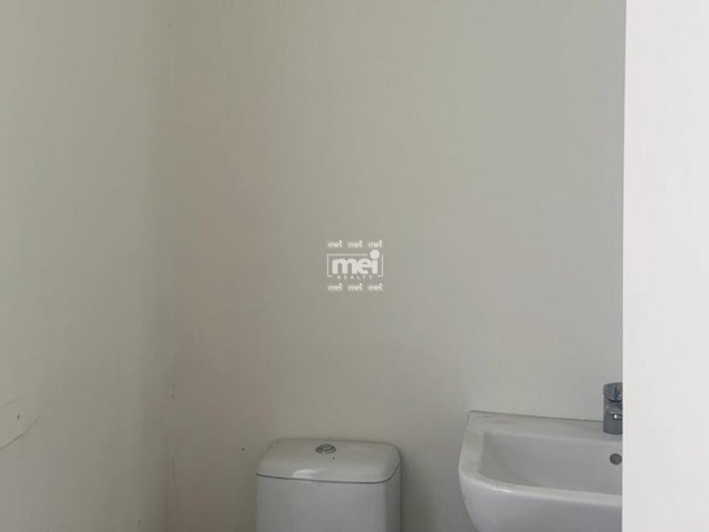 JEPET ME QIRA AMBJENT BIZNESI TEK URA E DAJLANIT!