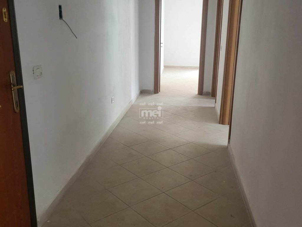 JEPET ME QIRA APARTAMENT 2+1 TEK SHKËMBI I KAVAJËS!