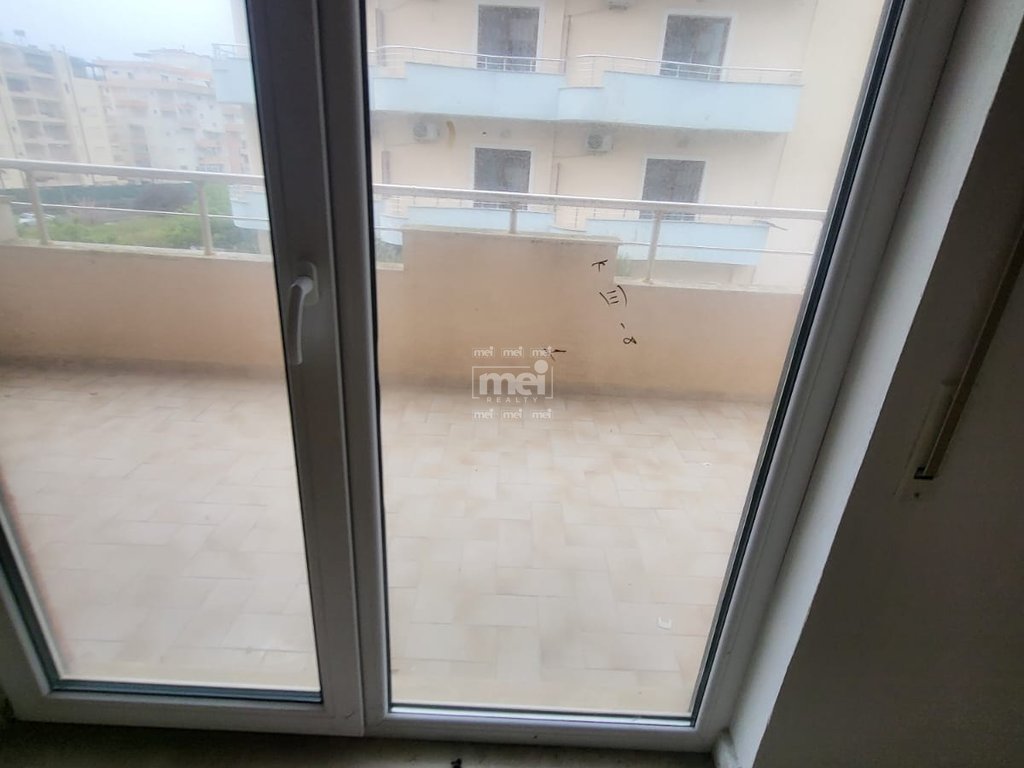 JEPET ME QIRA APARTAMENT 2+1 TEK SHKËMBI I KAVAJËS!