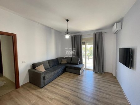 SHITET APARTAMENT 1+1 NE GOLEM