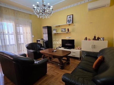 SHITET APARTAMENT 3+1 TE LAGJIA 18 PRANE "VALA PARK"